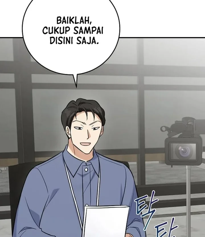 The Overly Competent Junior Employee chapter 18 halaman 44